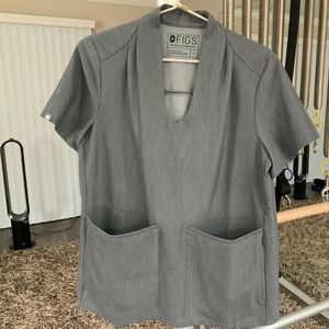 Figs scrub top!! Banepa oversized pocket scrub!